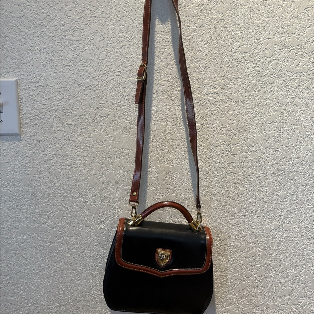 Chic Vintage Black and Brown Crossbody Bag